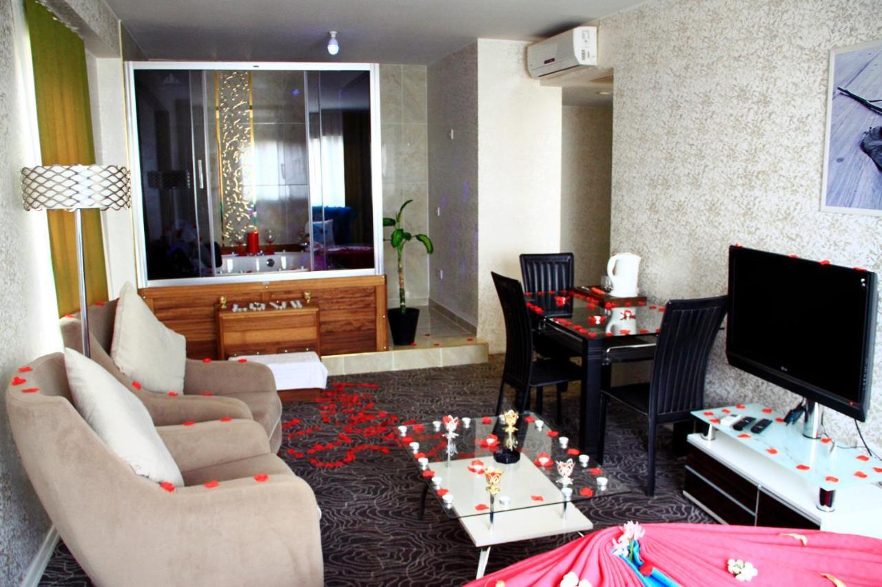 Hit Suites Beylikduezue Бююкчекмедже Екстериор снимка